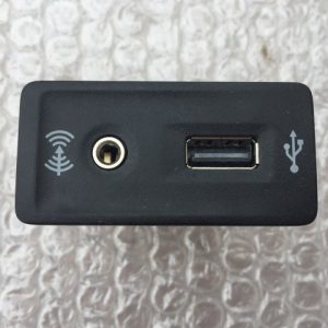 Conector USB Auxiliar VW Golf 7 5G0 035 222 C 5G0035222C - Dezmembrari Auto