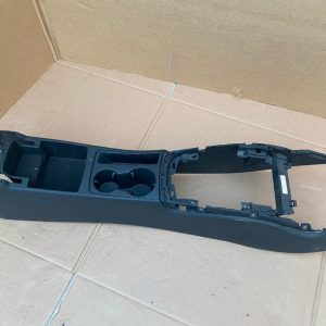 Consola centrala Audi A4 B8 2013 - Dezmembrari Auto