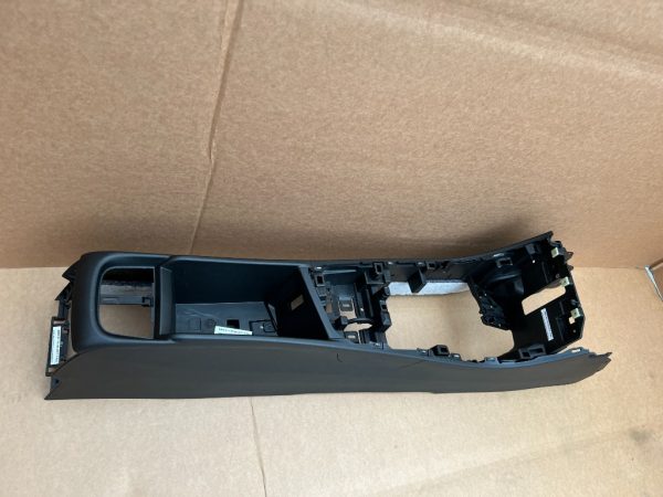 Consola cotiera BMW X1 F48 din 2017 la 0 km - Dezmembrari Auto
