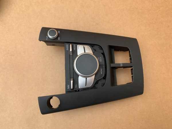 Consola multimedia Audi A3 8V 8V0919614E 8V0 919 614 E - Dezmembrari Auto