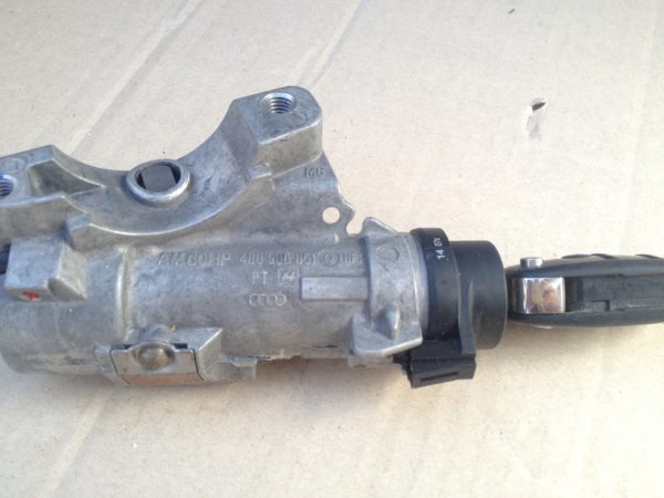 Contact cu cheie Audi A4 B7 4B0905851 4B0 905 851 - Dezmembrari Auto