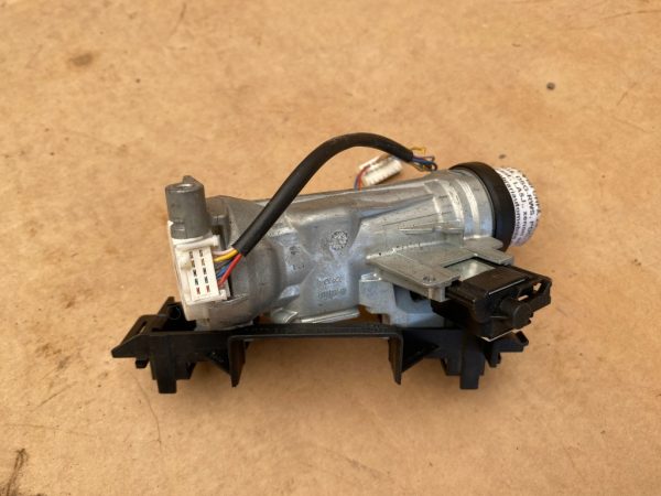 Contact VW Golf 7 2016 5Q0905865A 5Q0 905 865 A la 0 km - Dezmembrari Auto