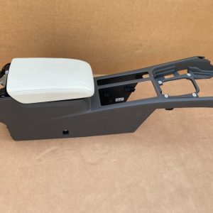 Cotiera din piele alba cu suport VW Arteon - Dezmembrari Auto