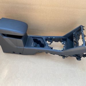 Cotiera din piele cu consola si suport pahare VW Tiguan 2 2017 - Dezmembrari Auto