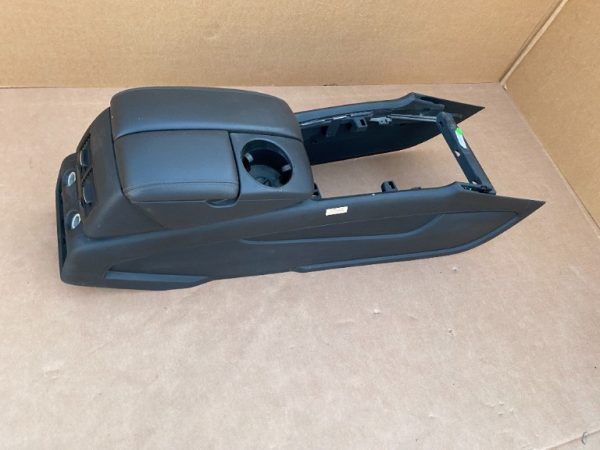 Cotiera din piele cu grile ventilatie Audi Q7 2007 - Dezmembrari Auto