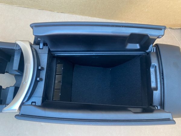 Cotiera din piele cu suport si grile ventilatie Mercedes GLC W253 X253 la 0 km - Dezmembrari Auto - imagine 4
