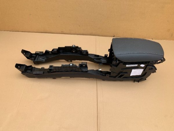 Cotiera din piele Ford Mondeo 5 2018 - Dezmembrari Auto - imagine 4