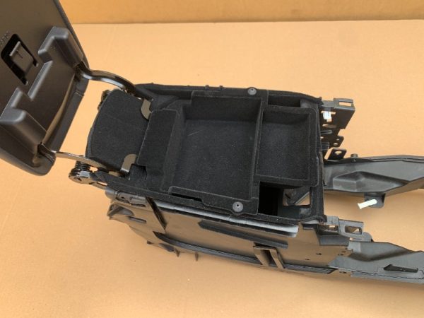 Cotiera din piele Ford Mondeo 5 2018 - Dezmembrari Auto - imagine 3