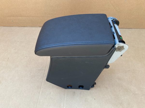 Cotiera din piele Seat Alhambra 2 VW Sharan 7n 5M0864207G 5M0 864 207 G - Dezmembrari Auto - imagine 3