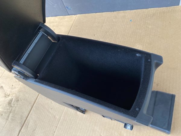 Cotiera piele VW Passat B6 B7 CC 3C0864207P 3C0 864 207 P - Dezmembrari Auto - imagine 4
