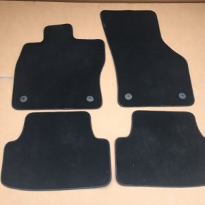 Covorase / presuri VW Golf 7 variant 5G1 863 011 5G1863011 - Dezmembrari Auto