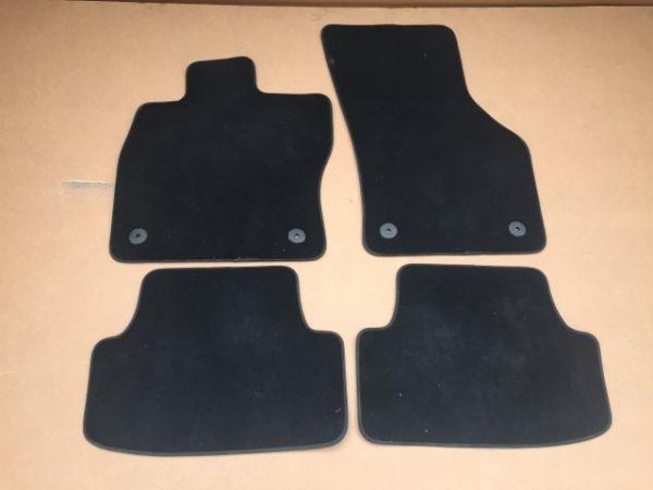 Covorase / presuri VW Golf 7 variant 5G1 863 011 5G1863011 - Dezmembrari Auto