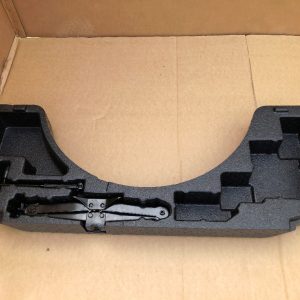 Cric cu suport polistiren Audi A3 8V 8V0011031 8V0 011 031 - Dezmembrari Auto