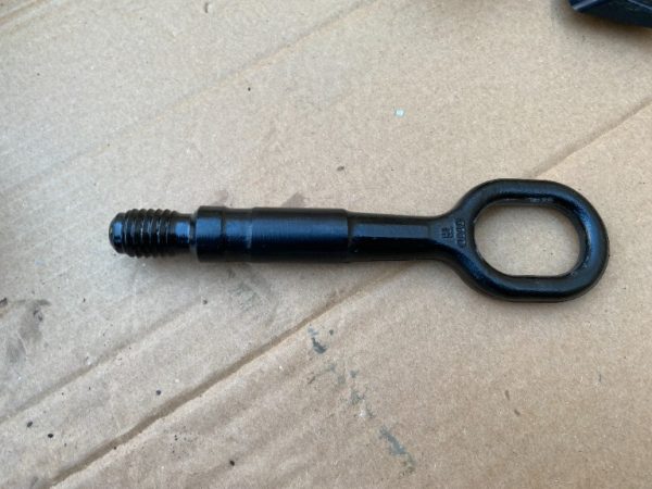 Cui tractare VW Passat B8 8K0805615A 8K0 805 615 A - Dezmembrari Auto