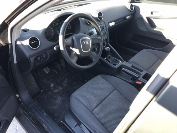 Cusca / rama adaptoare 2 din Audi A3 8P 8P0858035D 8P0 858 035 D - Dezmembrari Auto