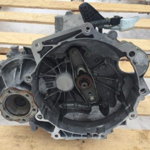 Cutie viteze manuala 6+1 trepte VW Polo 2019 1.0 TSI DKZ cod cutie TCW - Dezmembrari Auto