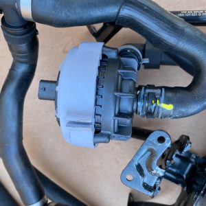 Pompa recirculare apa VW ID4 ID.4 2023 1EA965567L 1EA 965 567 L la 0 km - Dezmembrari Auto