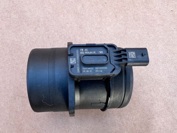 Debitmetru aer VW Passat B8.5 din 2022 la 0 km 05L906461B 05L 906 461 B - Dezmembrari Auto
