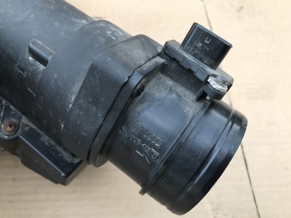 Debitmetru aer VW Passat CC 2.0 TFSI 06J906461D 06J 906 461 D - Dezmembrari Auto