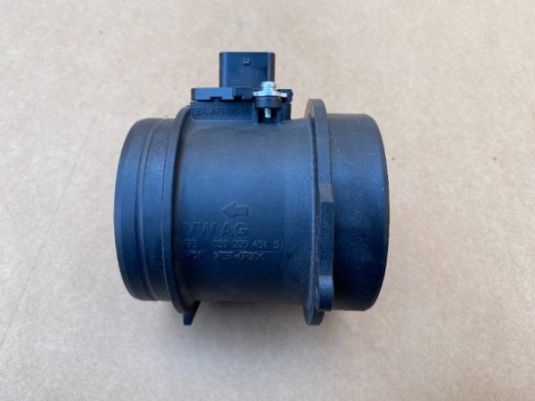 Debitmetru aer VW Touareg CR 3.0 tdi 2018 059906461S 059 906 461 S - Dezmembrari Auto