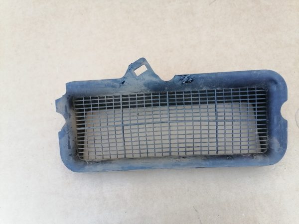 Deflector aer Audi A3 8V 5Q0815479 5Q0 815 479 - Dezmembrari Auto
