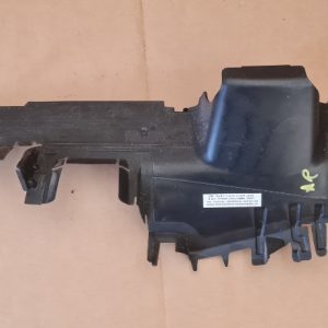 Deflector aer dreapta VW Golf 7 5G0121284M 5G0 121 284 M - Dezmembrari Auto