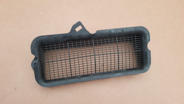Deflector aer VW Golf 7 5Q0815479 5Q0 815 479 - Dezmembrari Auto