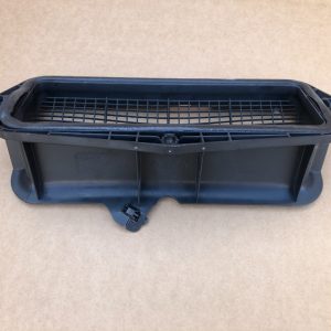 Deflector aer VW Passat B8 5Q0815479 5Q0 815 479 - Dezmembrari Auto
