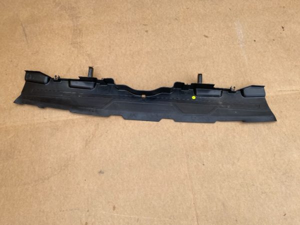 Deflector aer VW Taigo 2G7121330A 2G7 121 330 A - Dezmembrari Auto