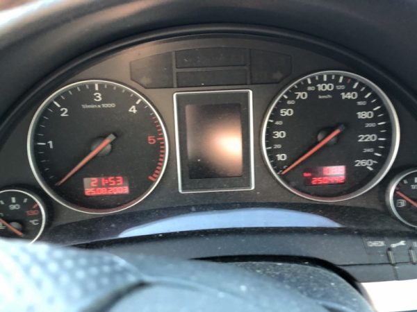 Dezmembrez Audi A4 B6 2004 S-LINE 1,9 tdi BKE - Dezmembrari Auto - imagine 2