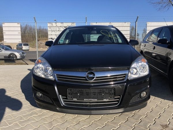 Dezmembrez Opel Astra H 2008 combi 1.7 cdti Z17DTR - Dezmembrari Auto