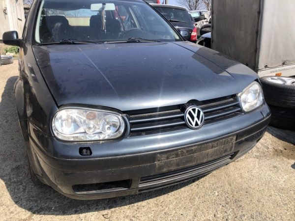 Dezmembrari Volkswagen Golf 4 2002 hatchback 1,6 fsi BAD - Dezmembrari Auto
