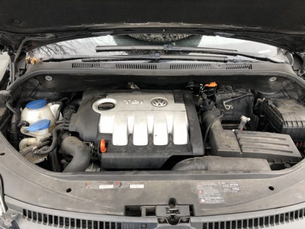 Dezmembrez VW Golf 5 Plus 2007 hatchback 1,9 tdi BLS - Dezmembrari Auto - imagine 5