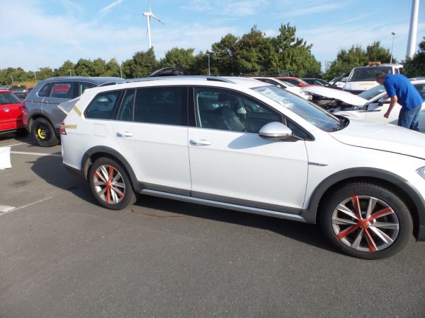 Geam usa dreapta fata vw golf 7 variant - Dezmembrari Auto