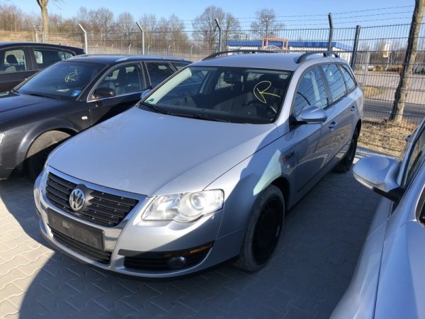 Dezmembrez VW Passat B6 2008 variant 2.0 tdi CBAB - Dezmembrari Auto - imagine 3