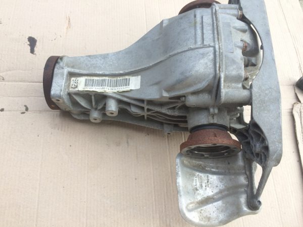 Diferential grup spate Audi A4 B8 2.0 tdi 0AR525083C 0AR 525 083 C - Dezmembrari Auto