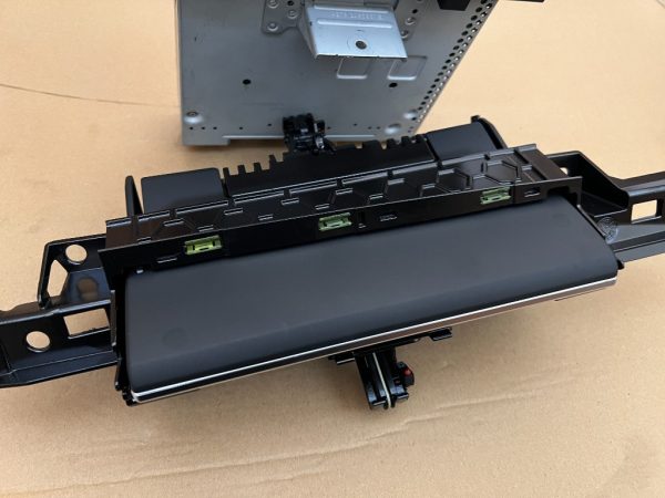 Display high 8" Audi A6 c7 4G Facelift din 2016 la 0 km 4G5919607D 4G5 919 607 D - Dezmembrari Auto