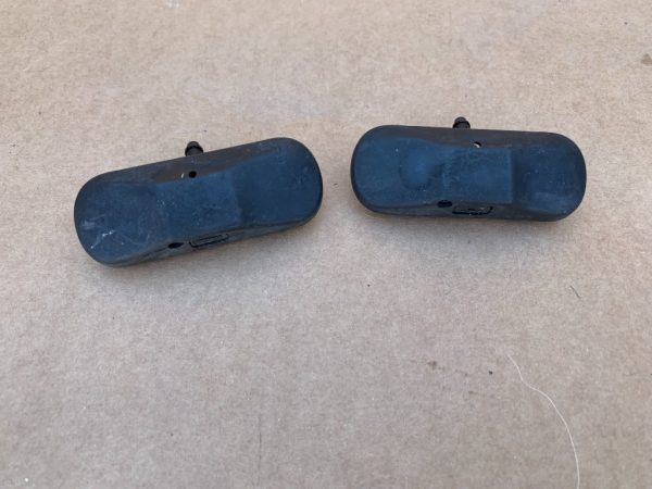 Duze parbriz tip evantai cu incalzire VW Golf 7 2016 - Dezmembrari Auto