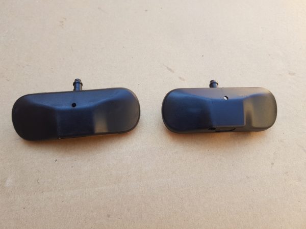 Duze spalare parbriz tip evantai cu incalzire VW Arteon 5M0955986C 5M0 955 986 C - Dezmembrari Auto