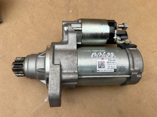 Electromotor VW T-Cross 1.0 tsi DLAA din 2021 02M911024J 02M 911 024 J - Dezmembrari Auto