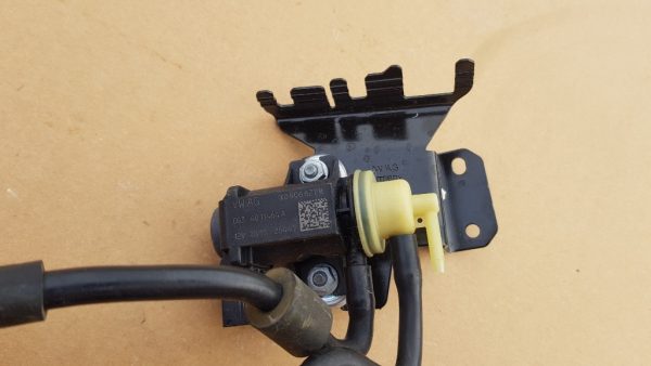 Electrovalva VW Jetta 2017 1K0906627B 1K0 906 627 B - Dezmembrari Auto