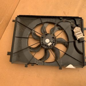 Electroventilator cu modul Mercedes A Class A200 W176 din 2015 A2465000093 la 0 km - Dezmembrari Auto