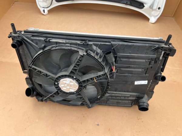 Electroventilator cu suport BMW X1 F48 diin 2018 la 0 km 7636070 7617609 - Dezmembrari Auto