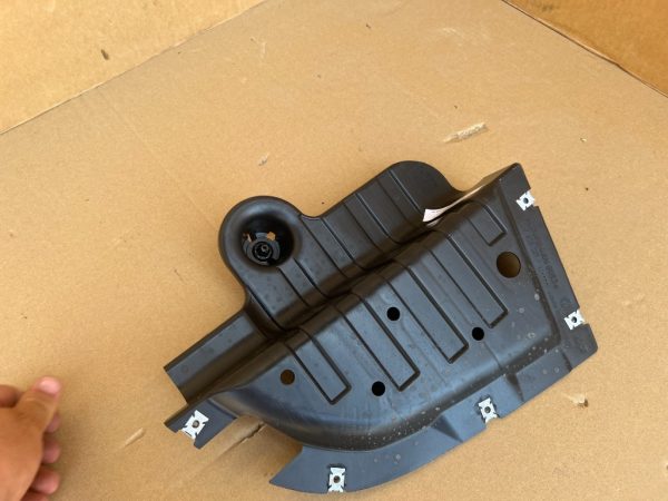 Element scut VW Caddy Ford Connect din 2023 2K7825207B 2K7 825 207 B - Dezmembrari Auto