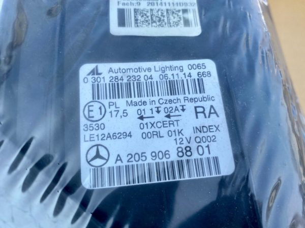 Far dreapta complet LED ILS Mercedes C Class W205 A2058203061 la 0 km - Dezmembrari Auto - imagine 4