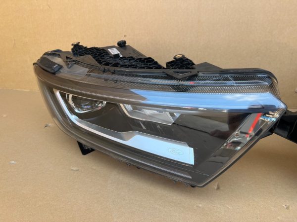 Far dreapta LED VW Caddy Ford Connect 2023 2KF941036 2KF 941 036 - Dezmembrari Auto