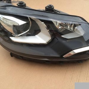 Far dreapta xenon LED VW Sharan 7N din 2012 7N1941752 - Dezmembrari Auto