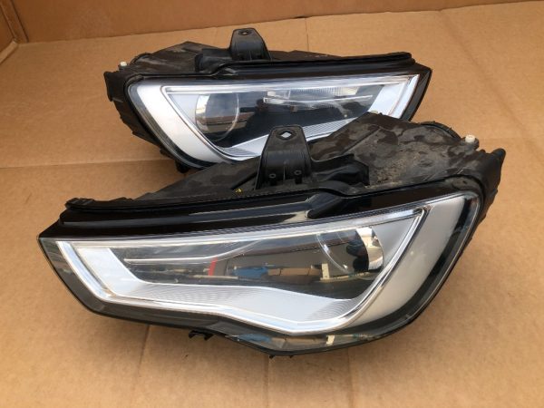 Far faruri xenon complete Audi A3 8V 8V0941005 8V0941006 - Dezmembrari Auto