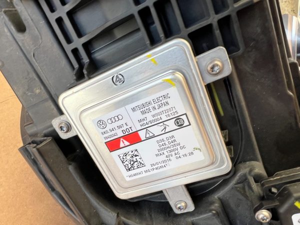 Far dreapta complet bi-xenon adaptiv VW Jetta la 0 km 5C7941752E 5C7 941 752 E - Dezmembrari Auto - imagine 3