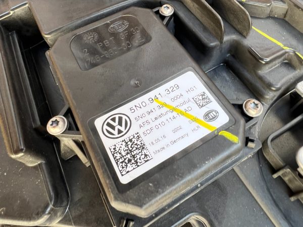 Far dreapta complet bi-xenon adaptiv VW Jetta la 0 km 5C7941752E 5C7 941 752 E - Dezmembrari Auto - imagine 4